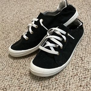 Time and Tru Shoes